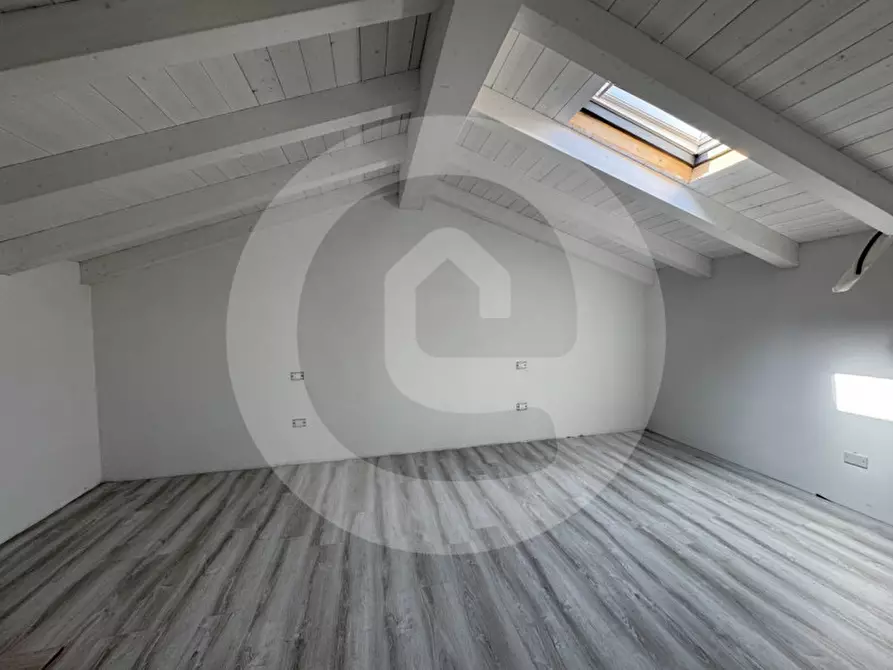 Immagine 12 di Casa trifamiliare in vendita  a Santa Giustina In Colle