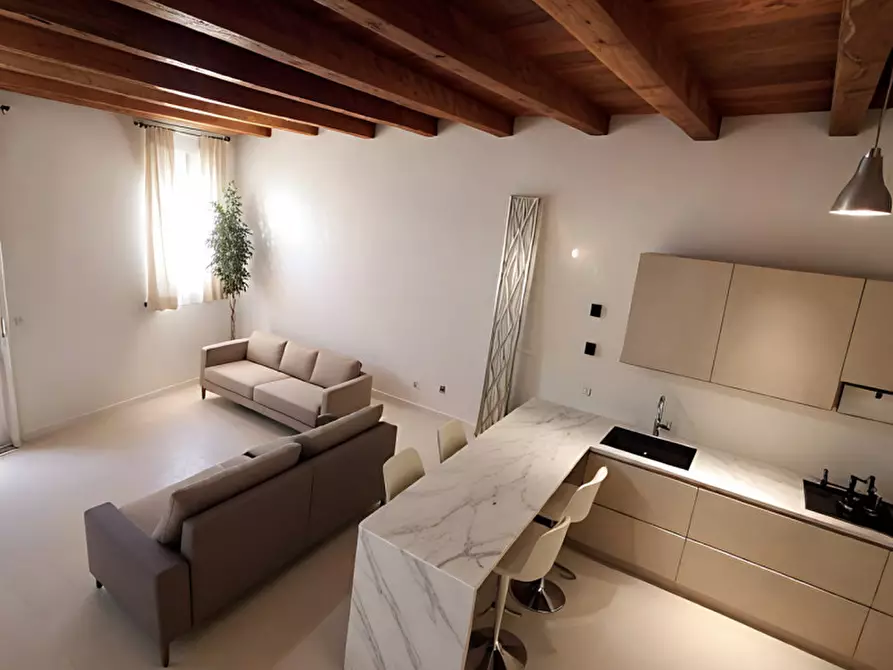 Immagine 4 di Appartamento in vendita  in via Dei Tadi a Padova