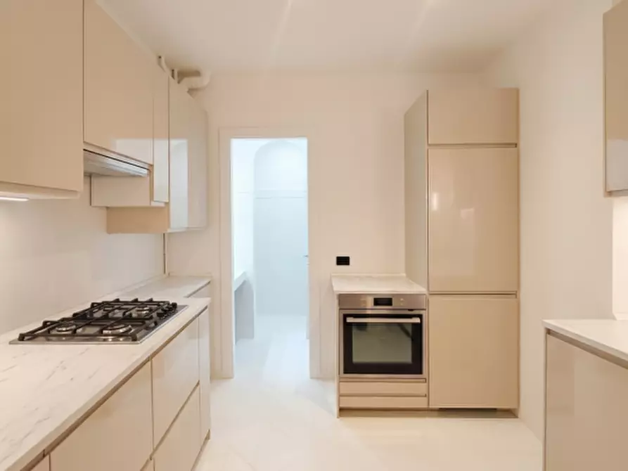 Immagine 5 di Appartamento in vendita  in via Dei Tadi a Padova