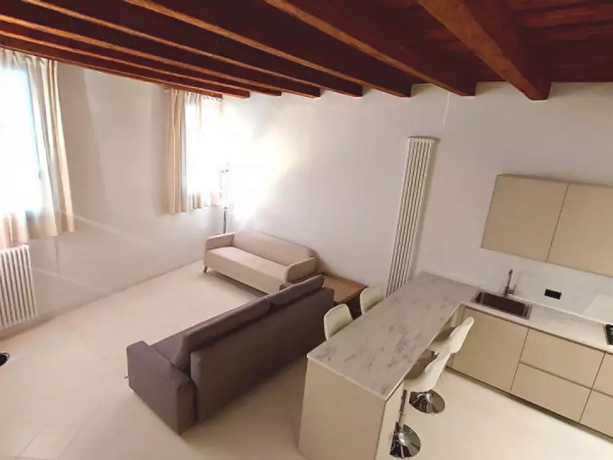 Immagine 13 di Appartamento in vendita  in via Dei Tadi a Padova