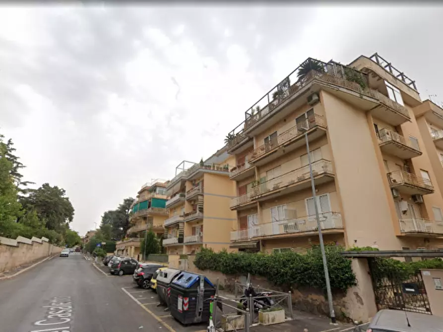 Immagine 1 di Appartamento in vendita  in VIA DEL CASALETTO a Roma
