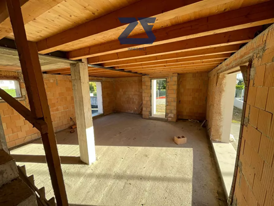 Immagine 3 di Casa bifamiliare in vendita  in via san pio x a Castelfranco Veneto