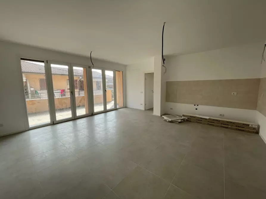 Immagine 5 di Appartamento in vendita  in Via Papa Giovanni XXIII 1 a Stezzano