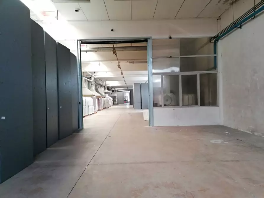 Immagine 2 di Capannone industriale in affitto  a Cassola