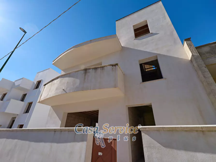 Immagine 1 di Casa bifamiliare in vendita  in Via Botticelli a Casarano