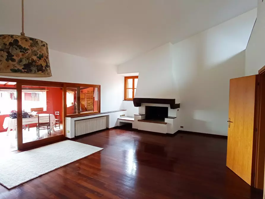 Immagine 3 di Villa in vendita  in via Montegallo a Osimo