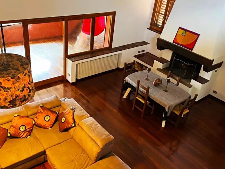 Immagine 9 di Villa in vendita  in via Montegallo a Osimo