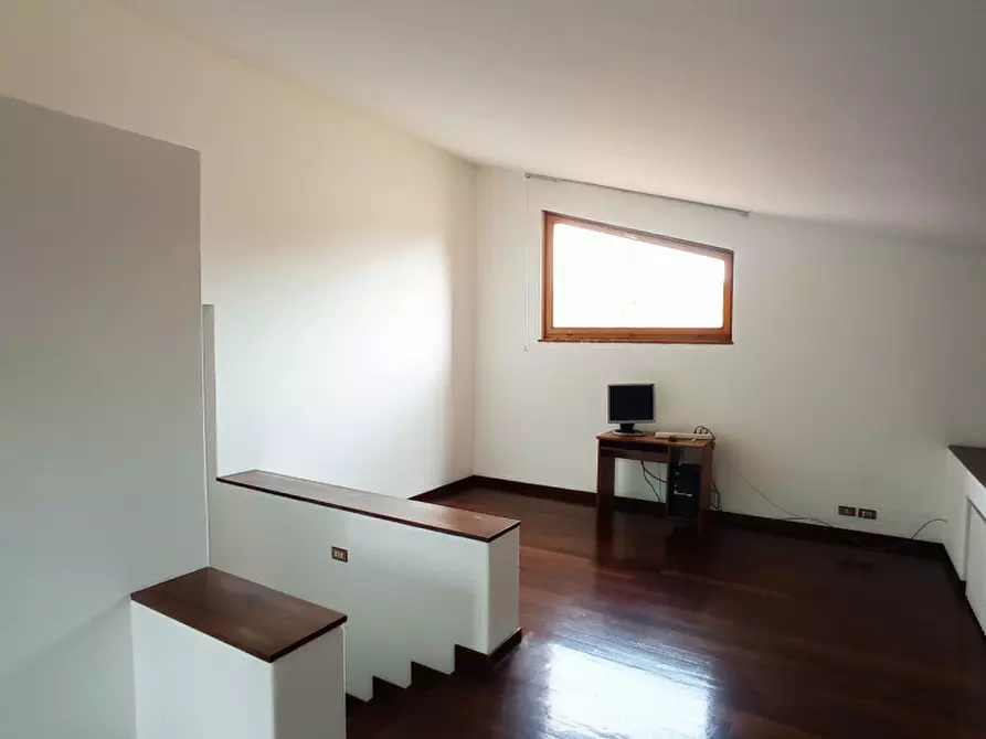 Immagine 22 di Villa in vendita  in via Montegallo a Osimo