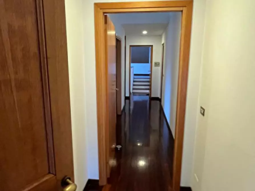 Immagine 34 di Villa in vendita  in via Montegallo a Osimo