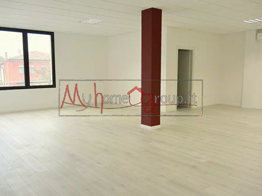 Immagine 1 di Ufficio in affitto  in Via Marconi a Ponte San Nicolò