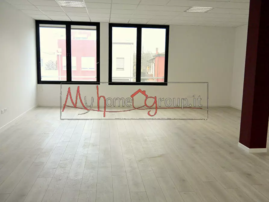 Immagine 2 di Ufficio in affitto  in Via Marconi a Ponte San Nicolò
