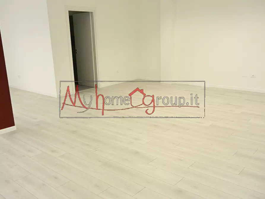 Immagine 4 di Ufficio in affitto  in Via Marconi a Ponte San Nicolò