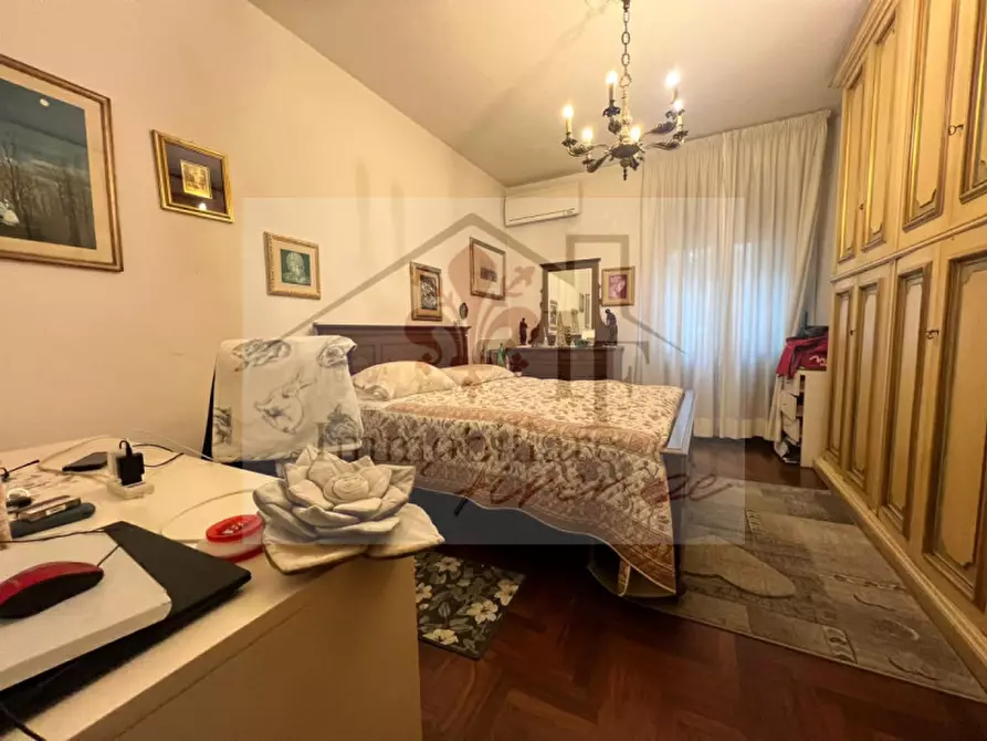 Immagine 16 di Appartamento in vendita  in Via del Barco a Firenze