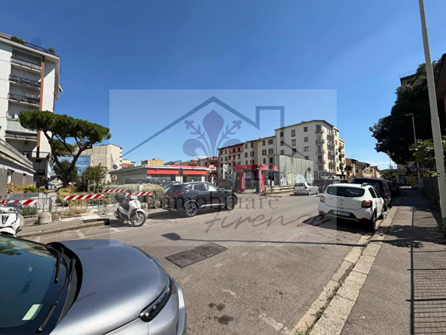 Immagine 25 di Appartamento in vendita  in Via Montegrappa a Firenze