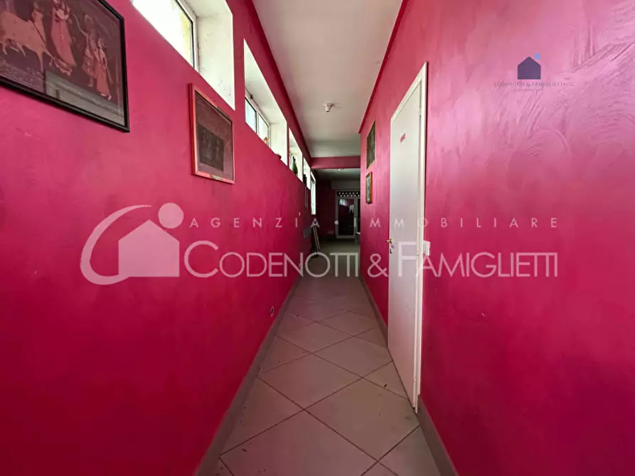 Immagine 3 di Negozio in vendita  in via pontenove a Bedizzole