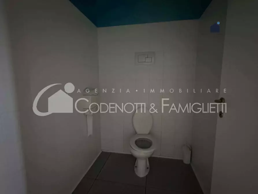 Immagine 12 di Negozio in vendita  in via pontenove a Bedizzole