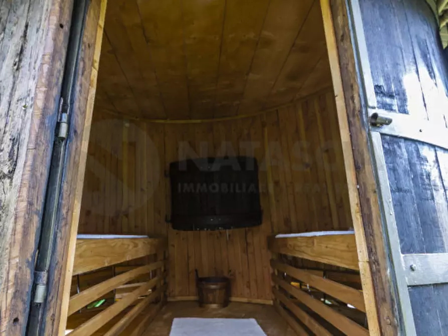 Immagine 41 di Rustico / casale in vendita  in VIA ARETINA a Pelago