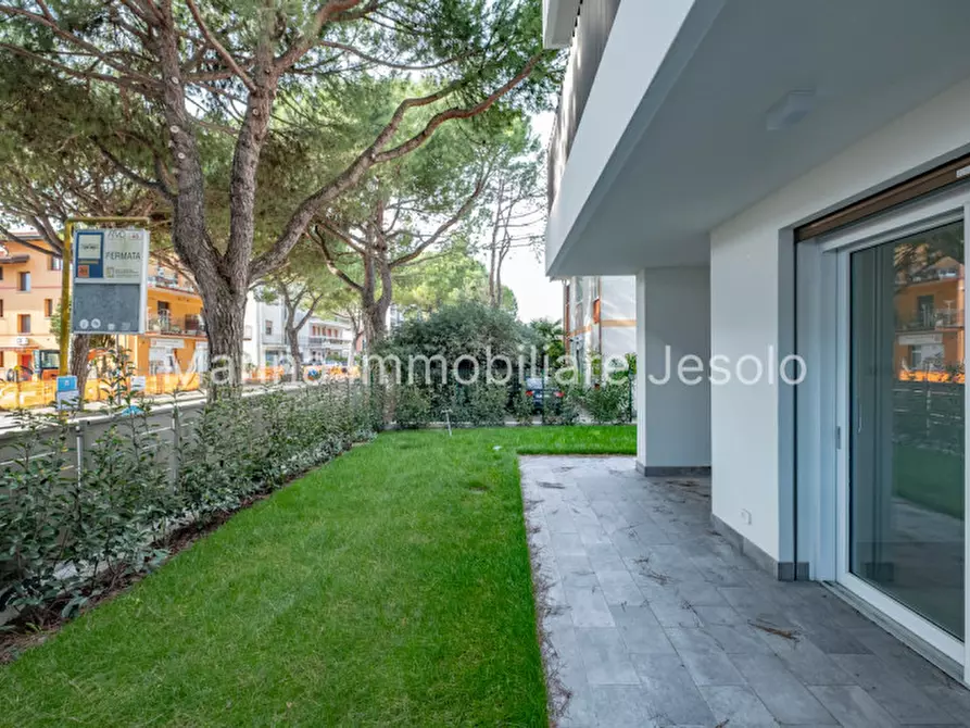 Immagine 1 di Appartamento in vendita  in VIA AQUILEIA a Jesolo