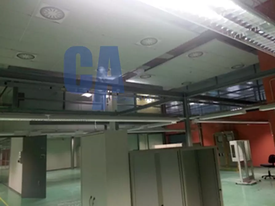 Immagine 16 di Laboratorio in affitto  in VIA CAMPANIA a Monza