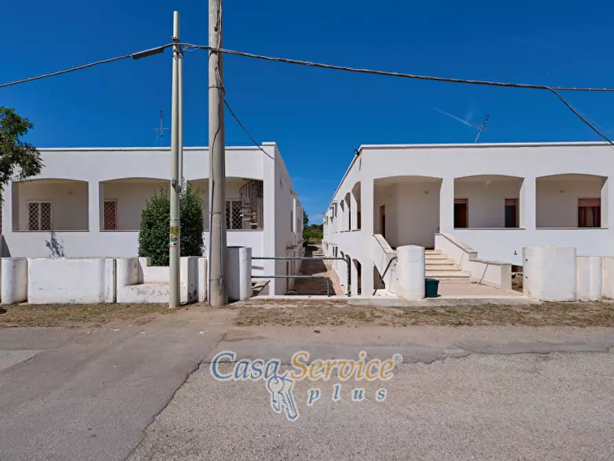 Immagine 2 di Hotel in vendita  in Via Amalfi a Taviano