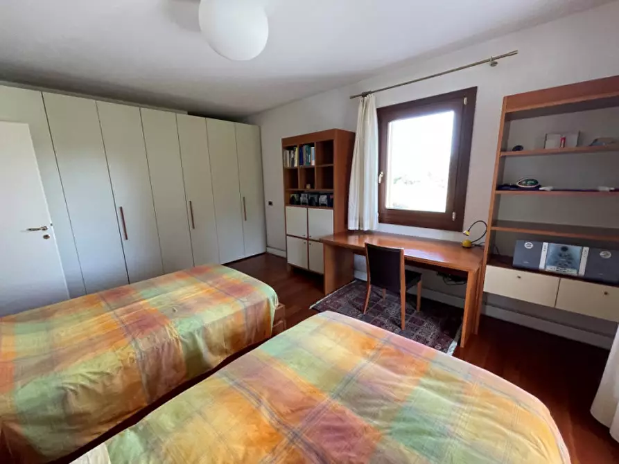 Immagine 21 di Villa in vendita  in via Pasubio a Castegnero