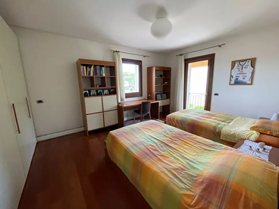 Immagine 23 di Villa in vendita  in via Pasubio a Castegnero