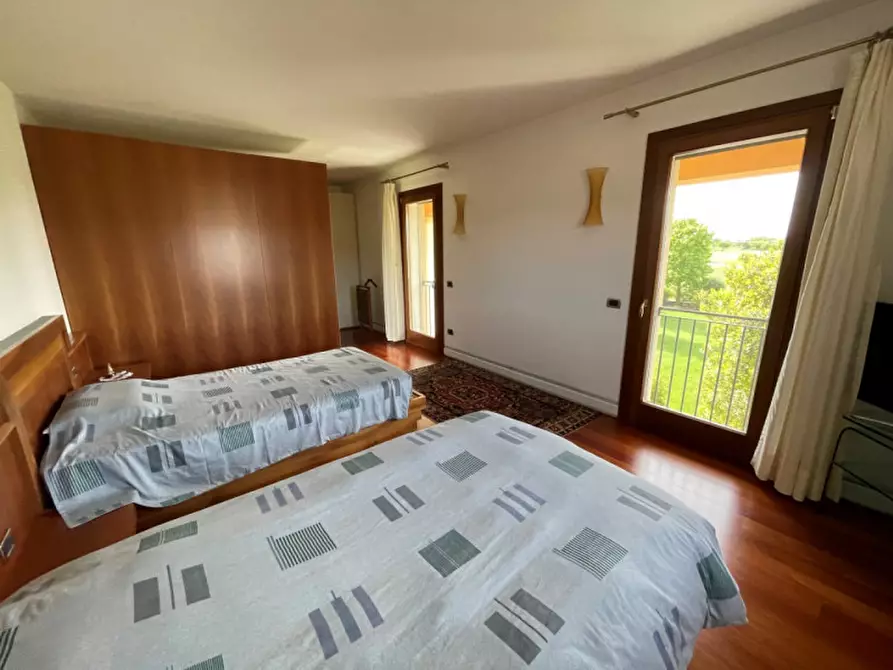 Immagine 25 di Villa in vendita  in via Pasubio a Castegnero