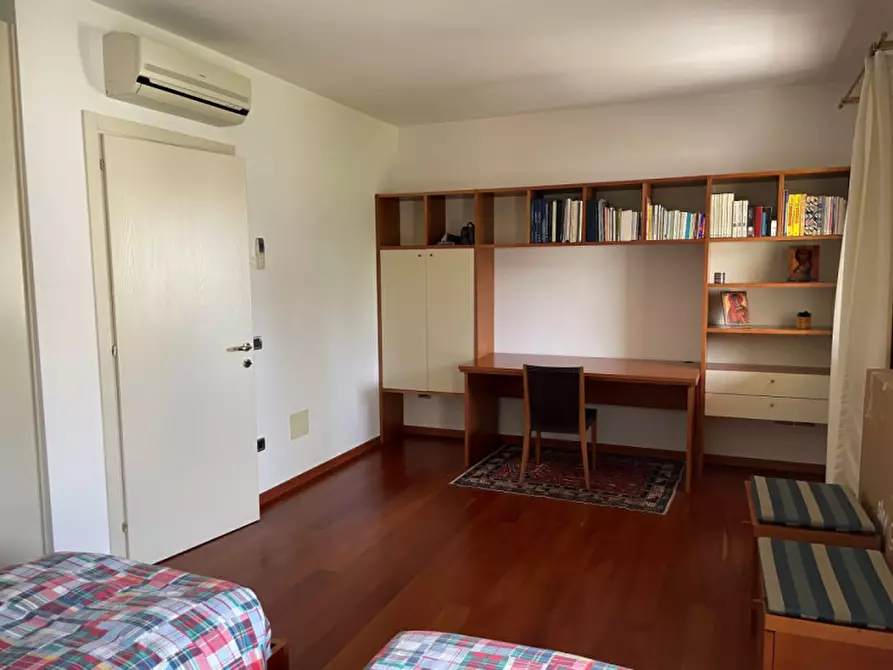 Immagine 26 di Villa in vendita  in via Pasubio a Castegnero