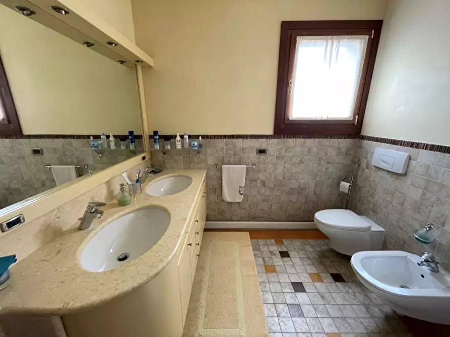 Immagine 28 di Villa in vendita  in via Pasubio a Castegnero