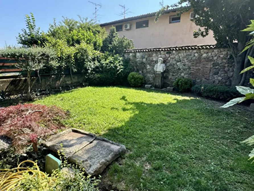 Immagine 58 di Rustico / casale in vendita  in Via Callegari 22 a Bedizzole