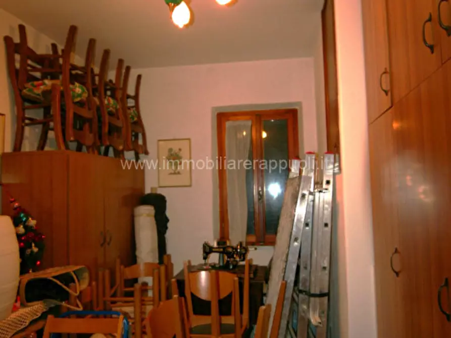 Immagine 12 di Villetta a schiera in vendita  a Sinalunga