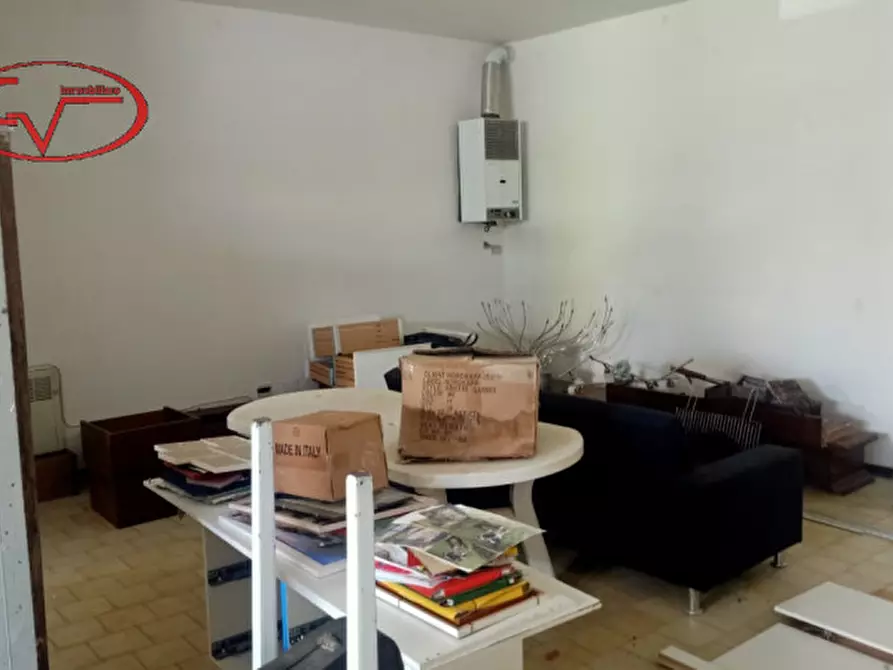 Immagine 1 di Laboratorio in vendita  in Via Dante a Terranuova Bracciolini