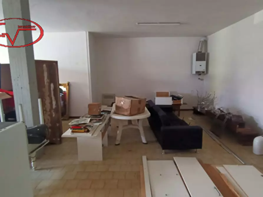 Immagine 2 di Laboratorio in vendita  in Via Dante a Terranuova Bracciolini