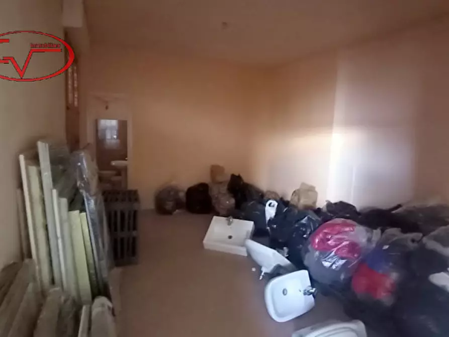 Immagine 5 di Laboratorio in vendita  in Via Dante a Terranuova Bracciolini