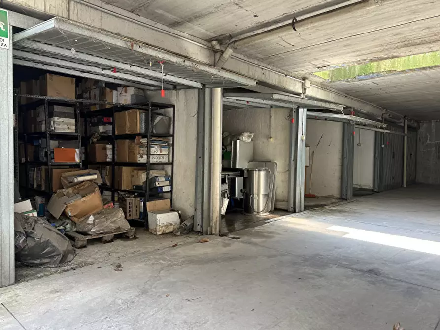 Immagine 4 di Garage in vendita  in vicolo Fiori a Nova Milanese