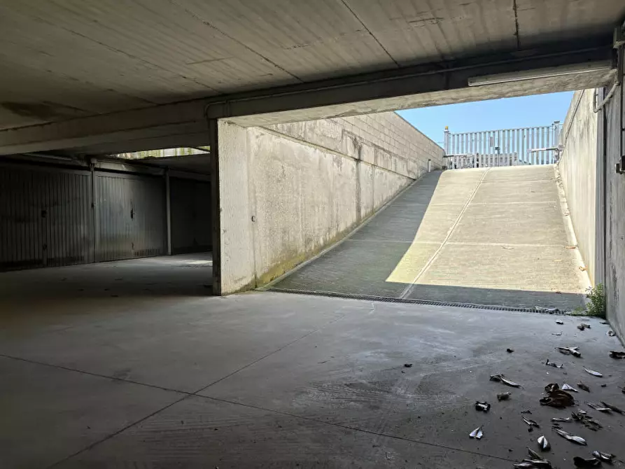 Immagine 6 di Garage in vendita  in vicolo Fiori a Nova Milanese