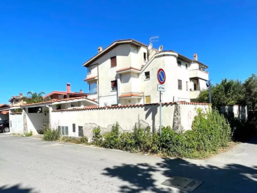 Immagine 1 di Appartamento in vendita  in isola sacra a Fiumicino