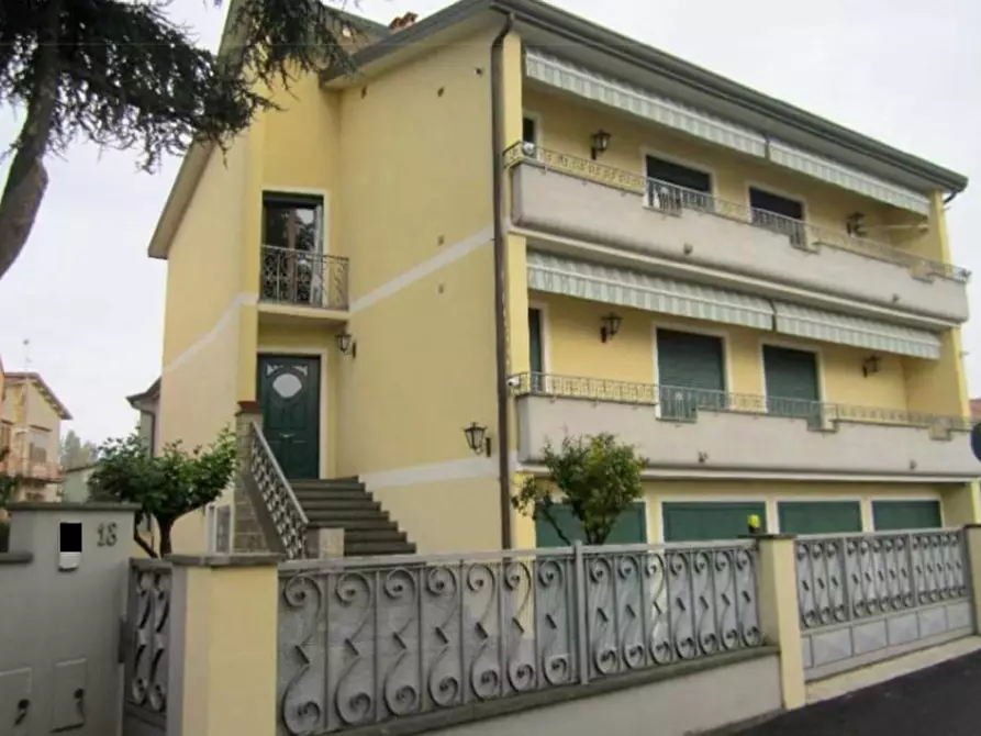 Immagine 1 di Appartamento in vendita  in VIA ROSMINI 18 a Rovigo