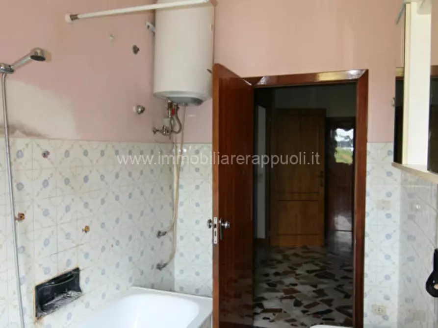 Immagine 21 di Casa indipendente in vendita  a Montepulciano