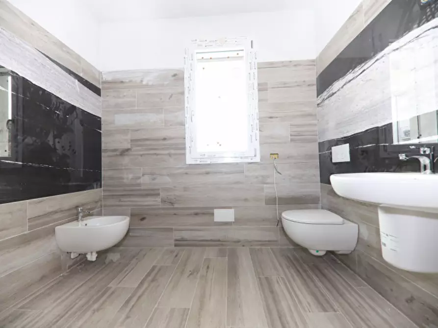 Immagine 8 di Villa in vendita  in Via Belvedere a Arcore