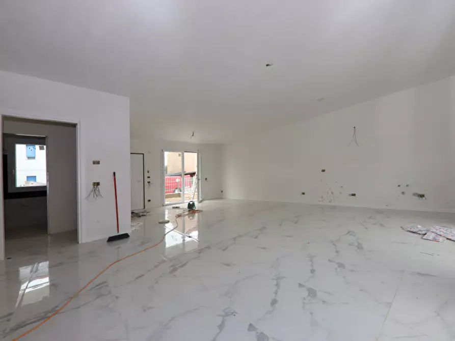 Immagine 12 di Villa in vendita  in Via Belvedere a Arcore