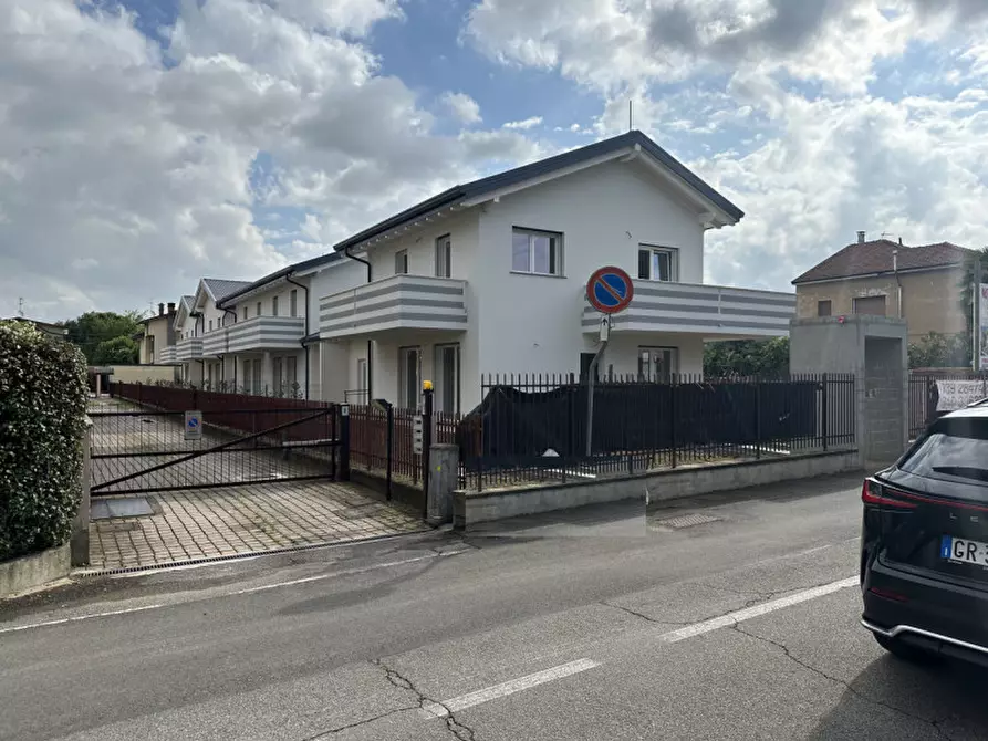 Immagine 15 di Villa in vendita  in Via Belvedere a Arcore