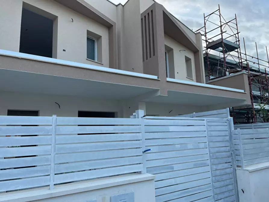 Immagine 3 di Casa trifamiliare in vendita  in Via Escrivà a Terrasini