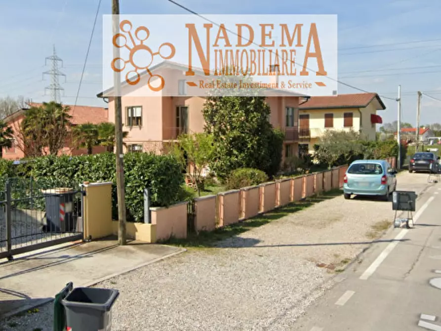 Immagine 1 di Casa indipendente in vendita  in VIA OLMO SPINEA 5/A a Mira