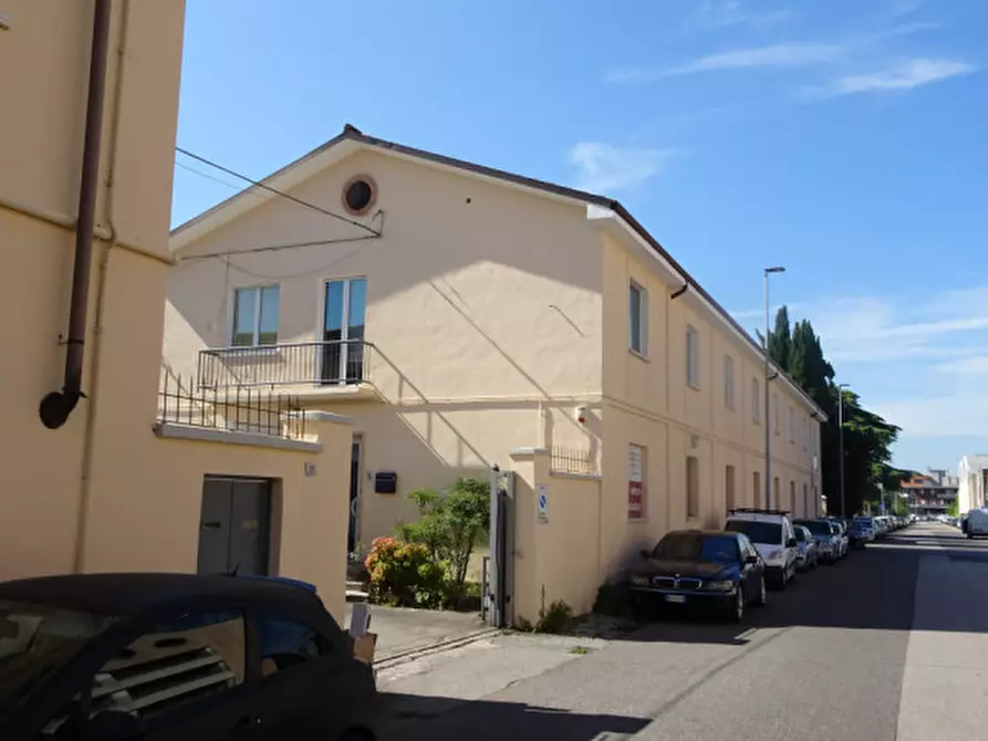 Immagine 1 di Magazzino in affitto  in viale del lavoro a Verona