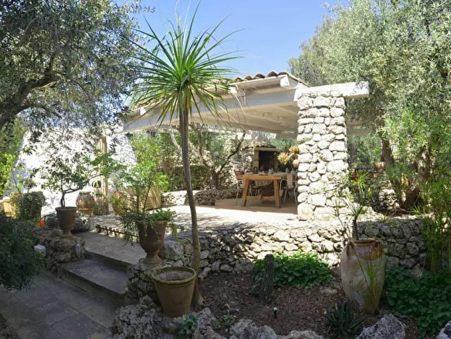 Immagine 1 di Villa in vendita  a Selvazzano Dentro