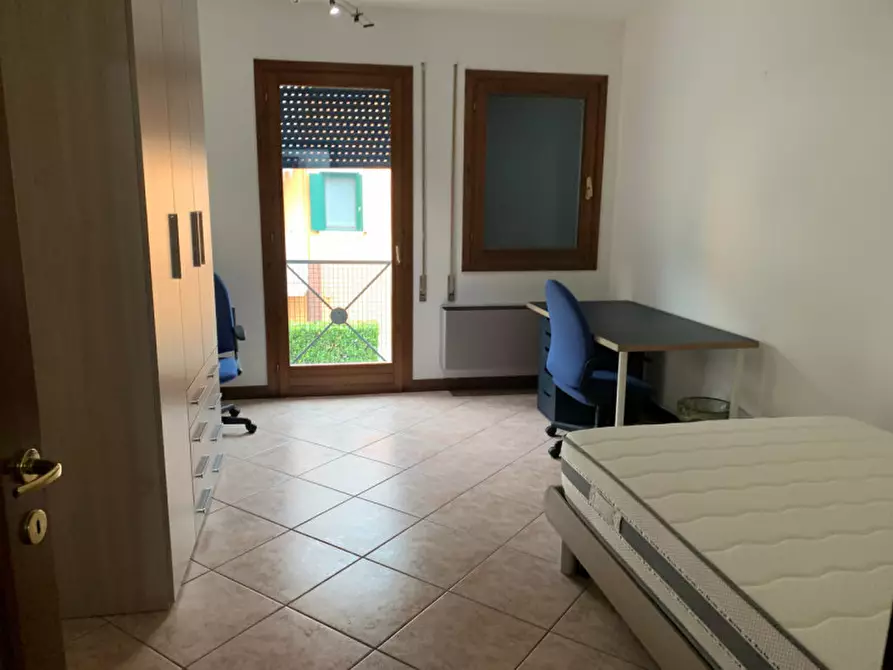 Immagine 4 di Camera in affitto  in via orazio antinori a Padova