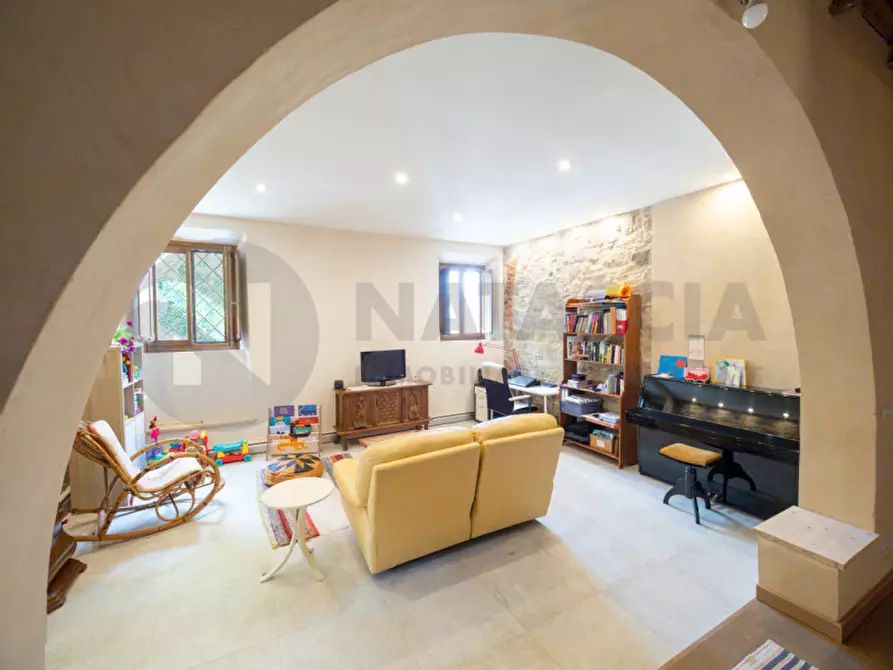 Immagine 9 di Villa in vendita  in VIA DI MONTEFIESOLE a Pontassieve