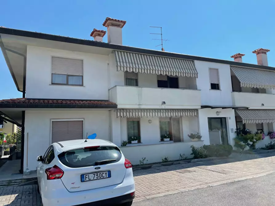 Immagine 1 di Appartamento in vendita  in Via Peschiera a Vittorio Veneto