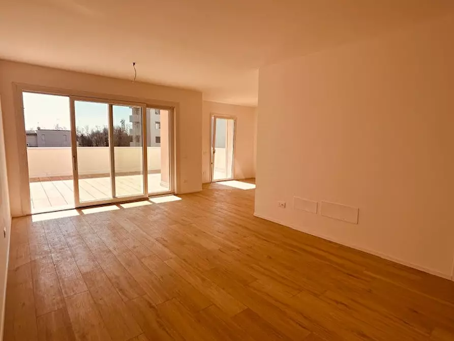 Immagine 2 di Appartamento in vendita  a Castelfranco Veneto